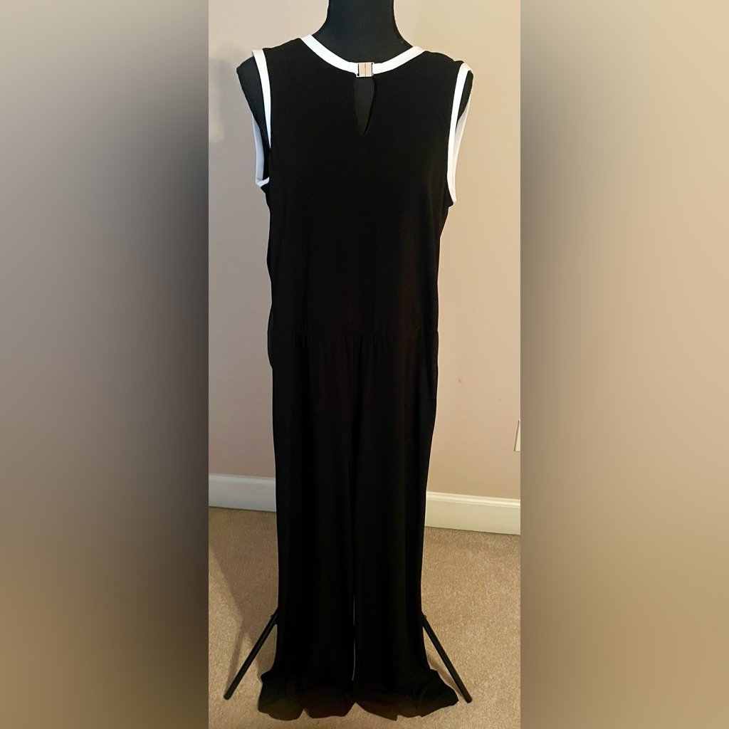 Like New Lauren By Ralph Lauren Black & White 1 Piece Jumpsuit Size M.